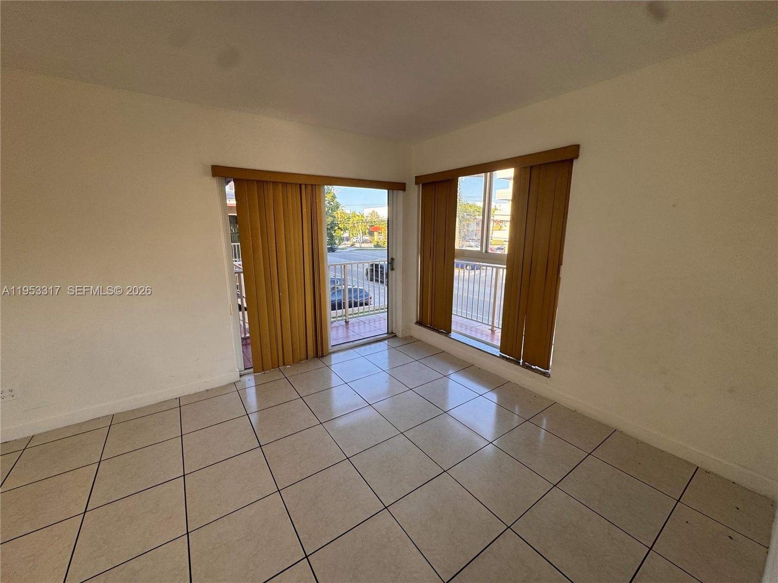 1595 NE 125th St # 6, North Miami FL 33161 — 5