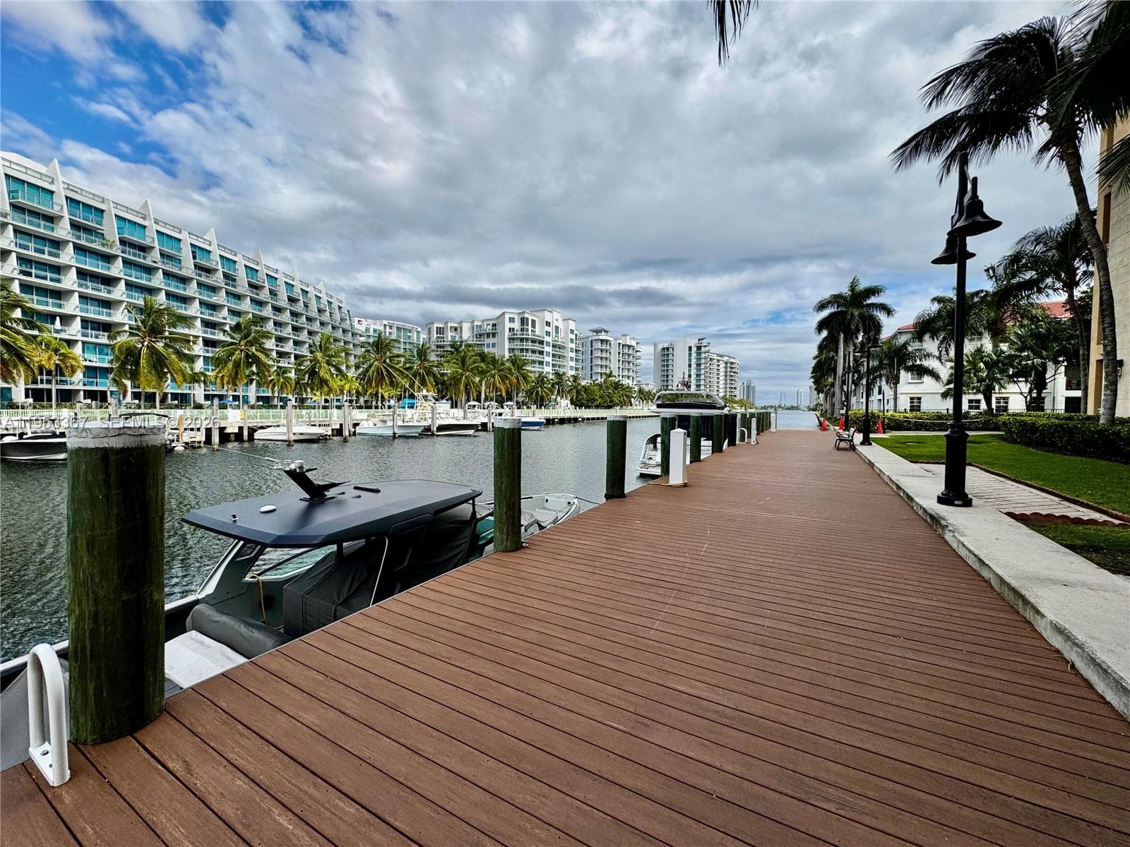 3001 NE 185th St # 514, Aventura FL 33180 — 29