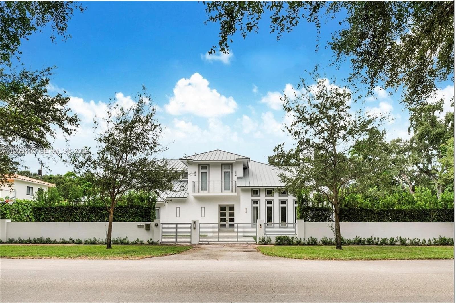 6900 Barquera St, Coral Gables FL 33146 — 16