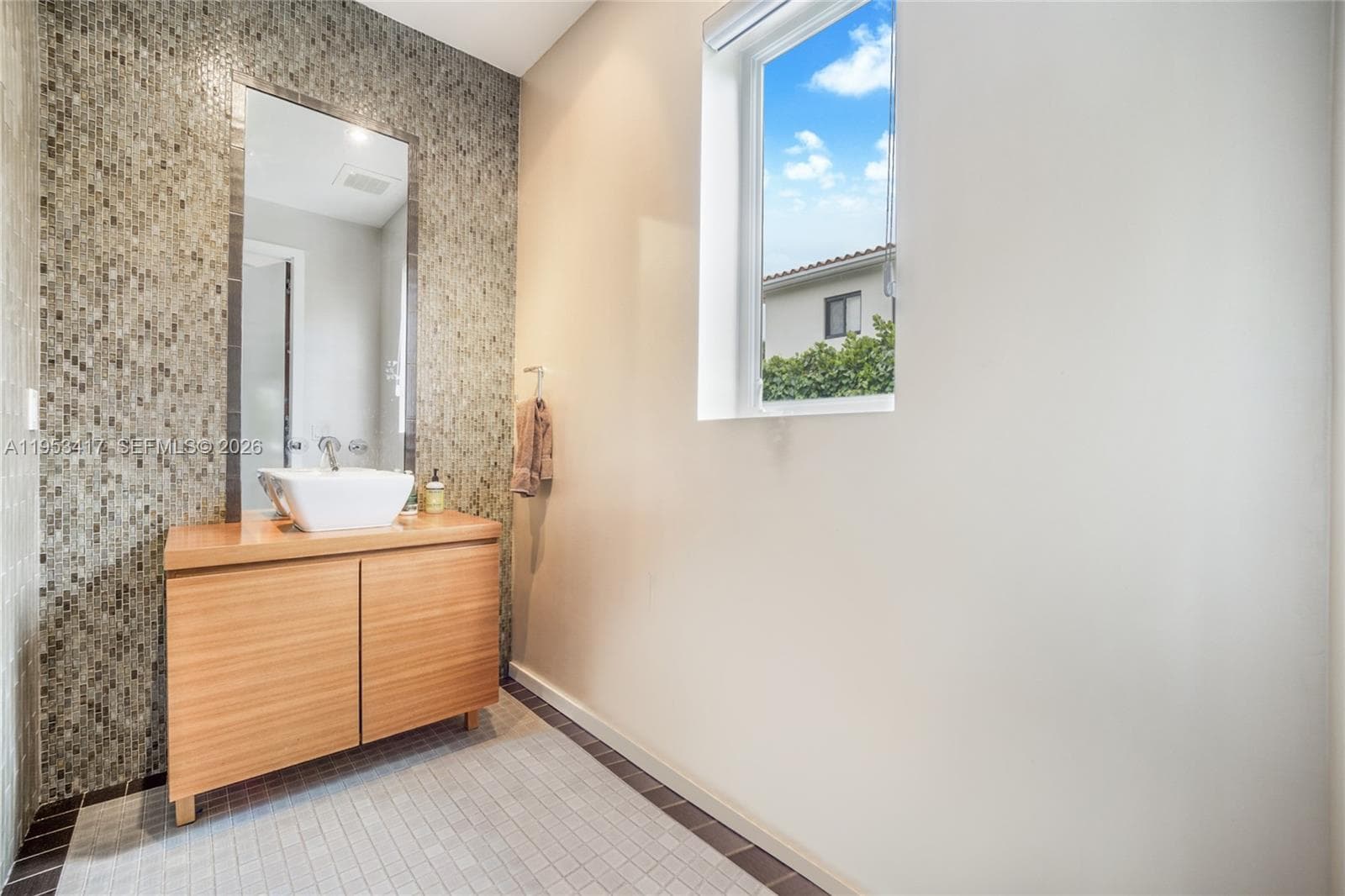 6900 Barquera St, Coral Gables FL 33146 — 12