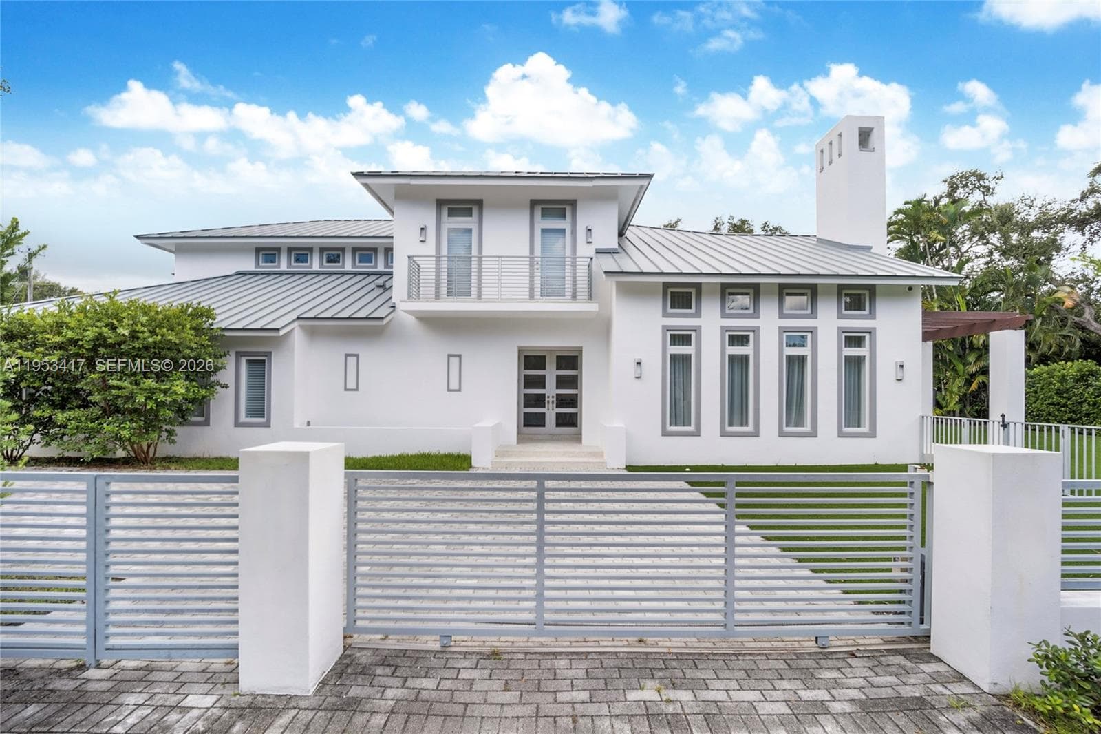 6900 Barquera St, Coral Gables FL 33146 — 1