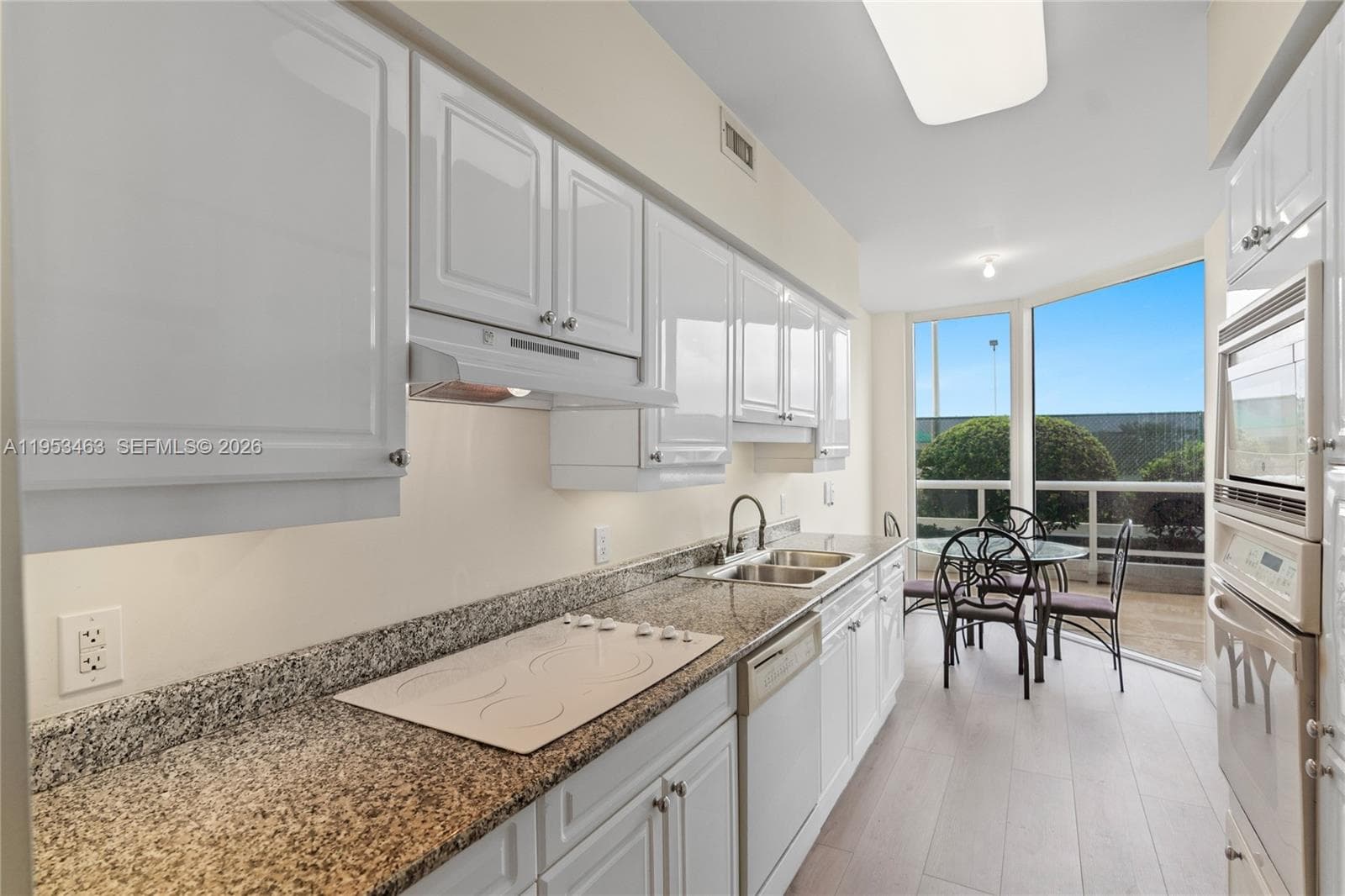 4775 Collins Ave # 507, Miami Beach FL 33140 — 14
