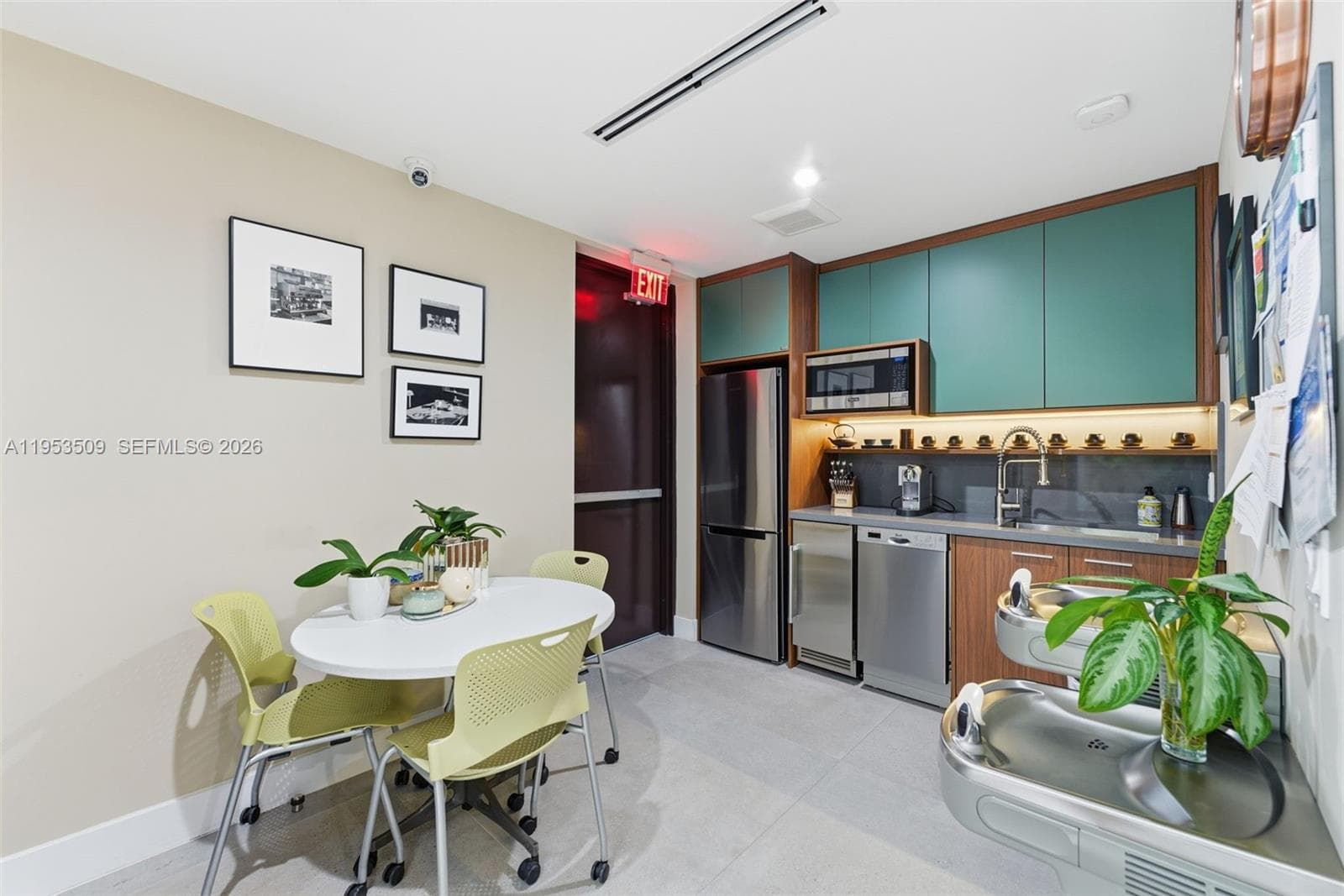45 Valencia Ave, Coral Gables FL 33134 — 27