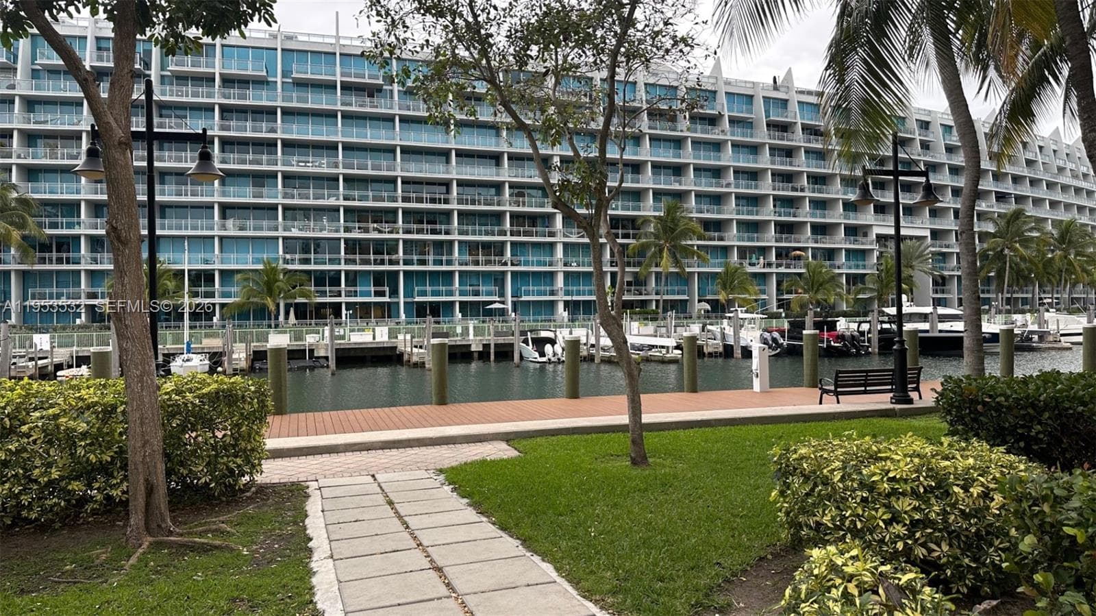 3001 NE 185th St # 119, Aventura FL 33180 — 19
