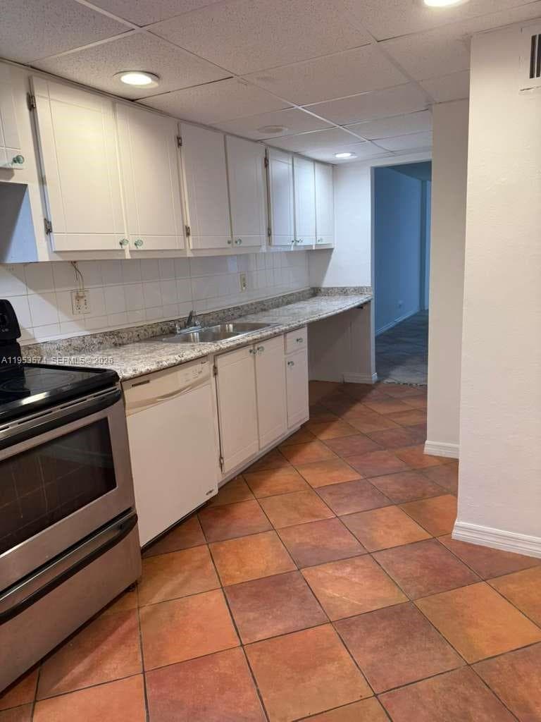 3660 NE 166TH ST # 609, North Miami Beach FL 33160 — 5