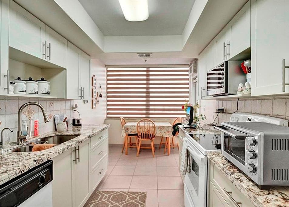 18031 Biscayne Bl # 3, Aventura FL 33160 — 4