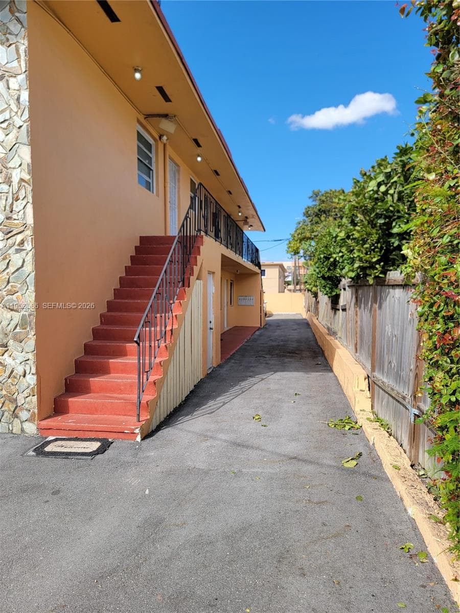 1753 SW 6th St, Miami FL 33135 — 2