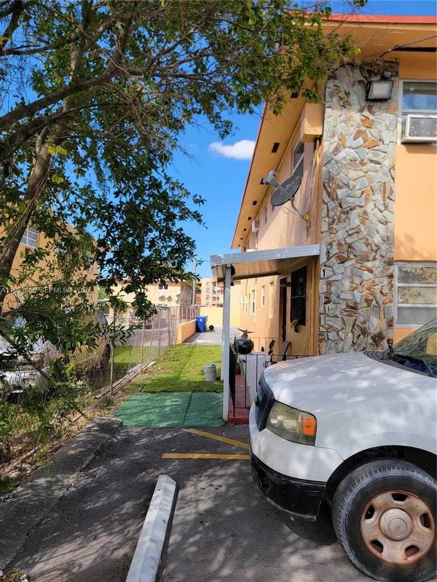 1753 SW 6th St, Miami FL 33135 — 3
