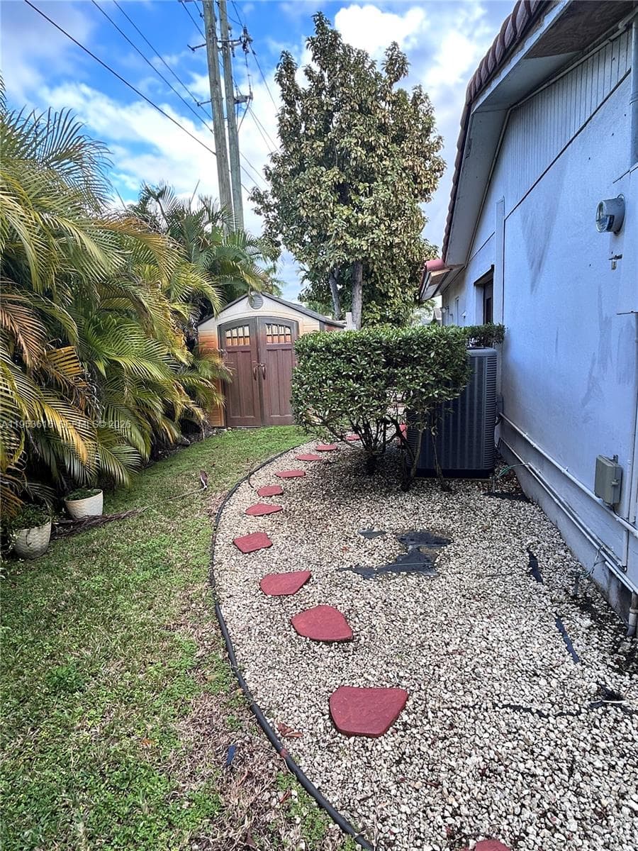 2600 SW 126th Ave, Miami FL 33175 — 22