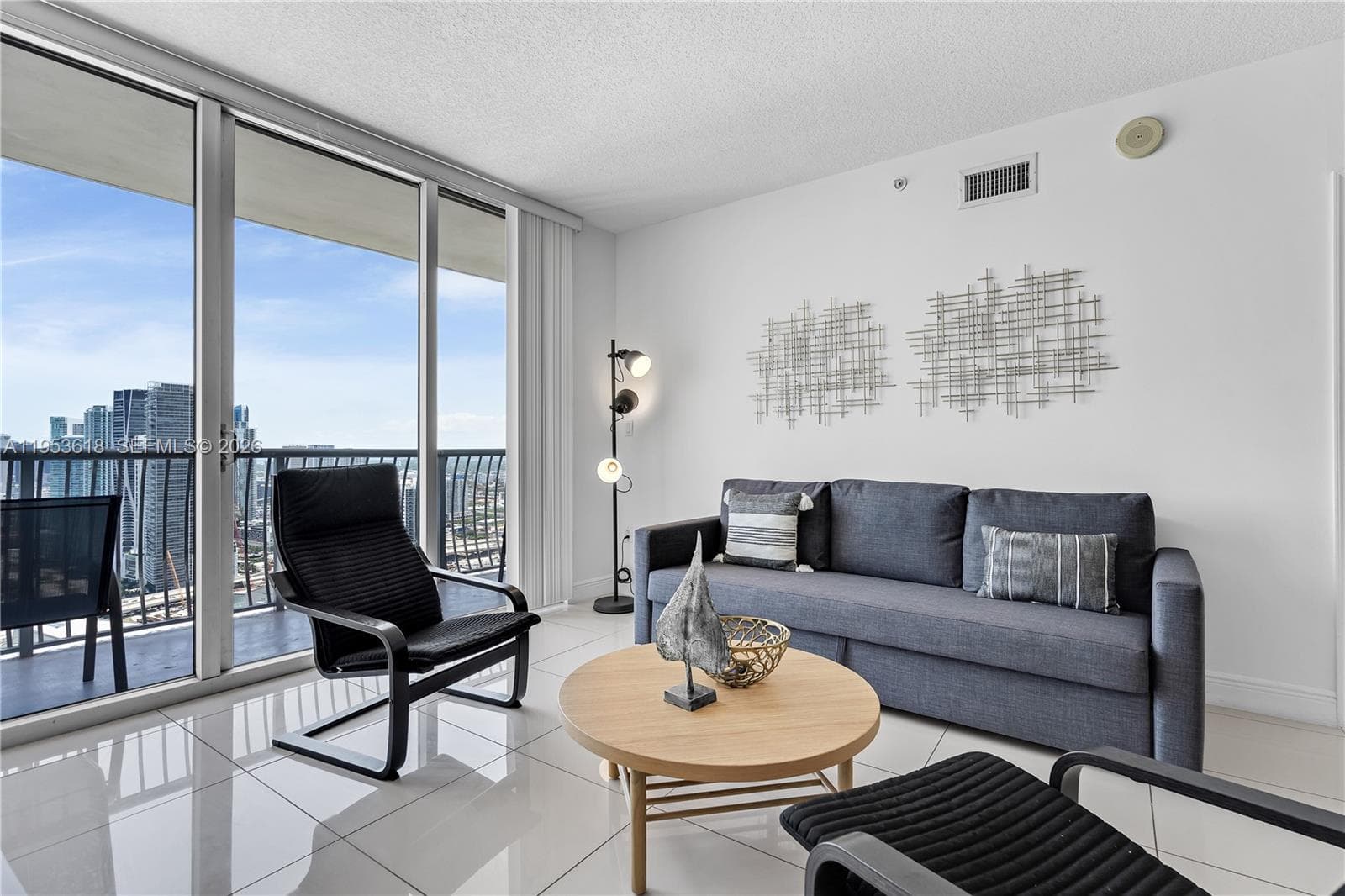 1750 N Bayshore Dr # 5310, Miami FL 33132 — 18