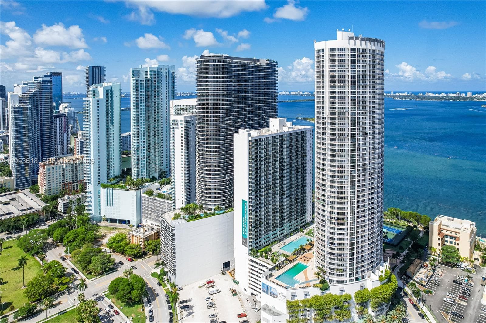 1750 N Bayshore Dr # 5310, Miami FL 33132 — 35