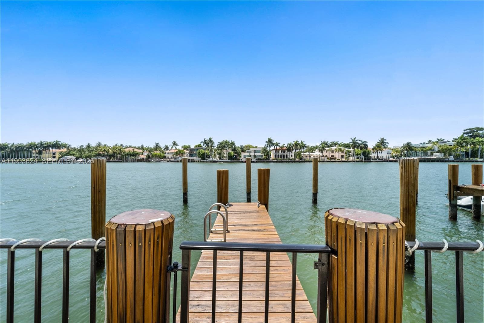 5640 Collins Ave # 4D, Miami Beach FL 33140 — 25