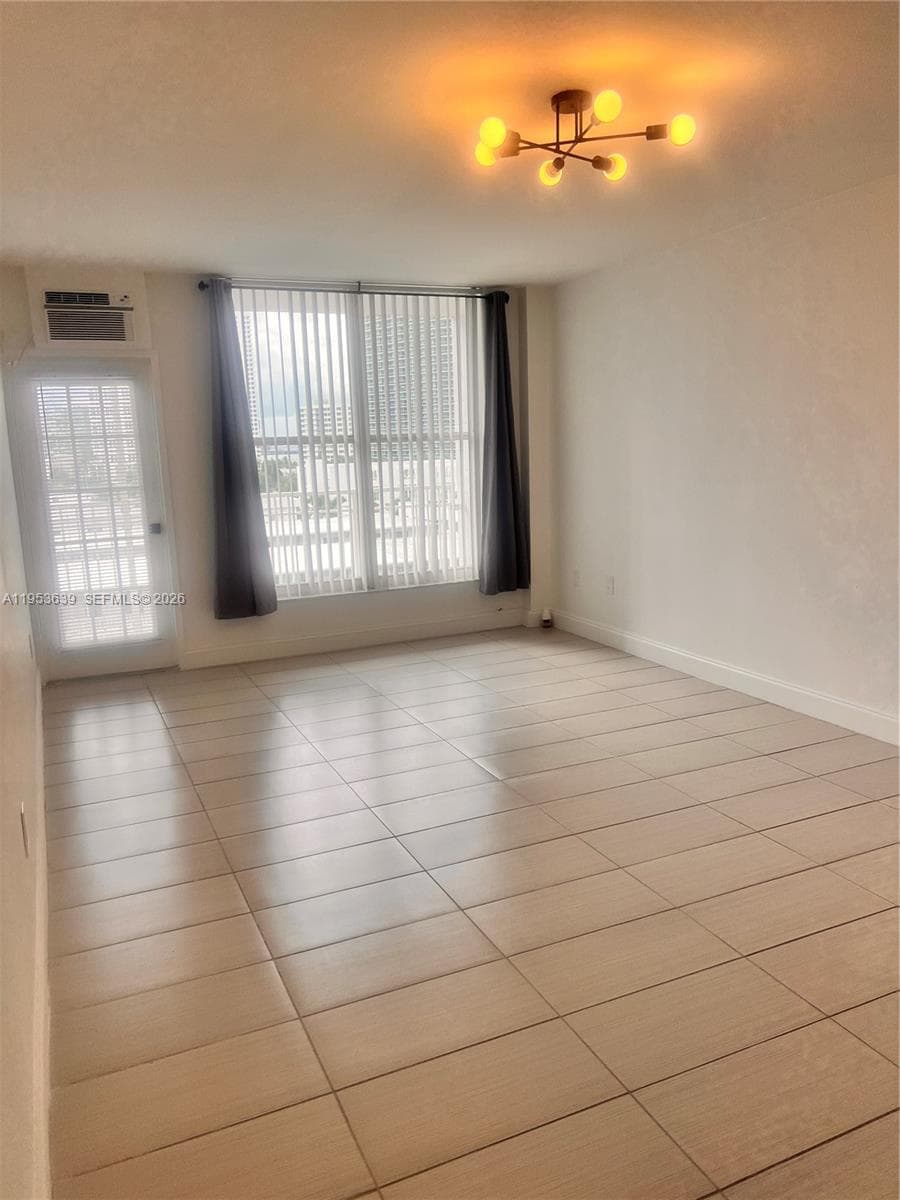 1300 Lincoln Rd # B902, Miami Beach FL 33139 — 2