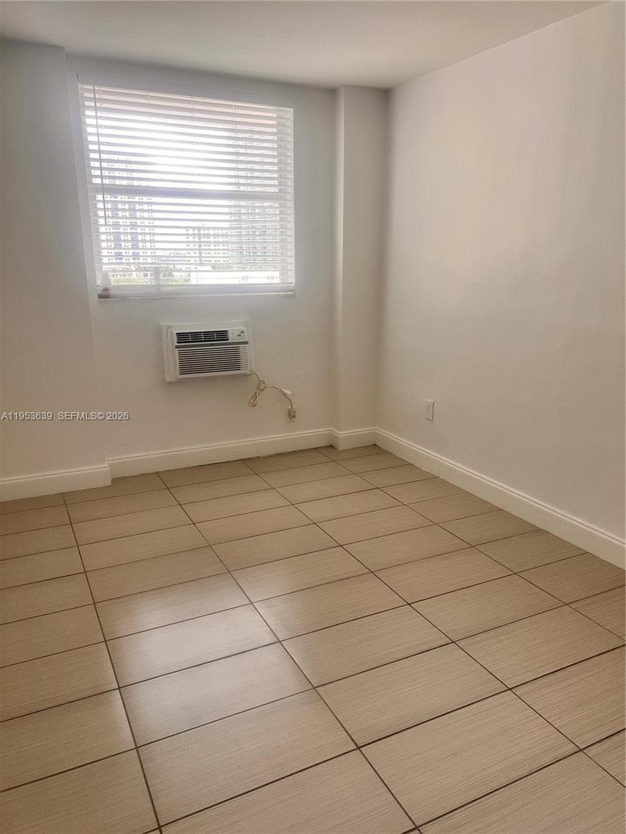 1300 Lincoln Rd # B902, Miami Beach FL 33139 — 6