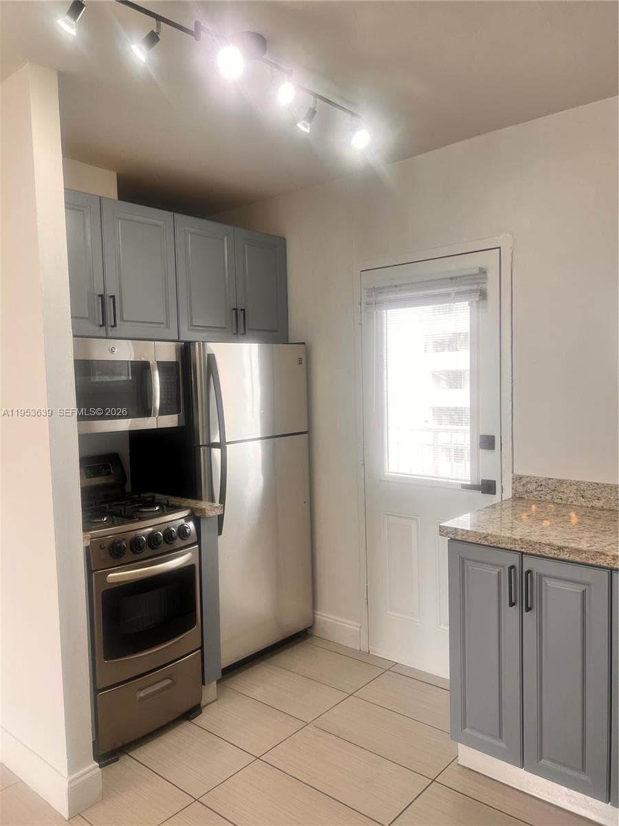 1300 Lincoln Rd # B902, Miami Beach FL 33139 — 7