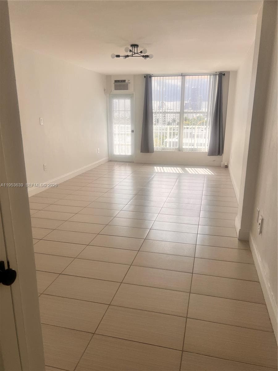 1300 Lincoln Rd # B902, Miami Beach FL 33139 — 3
