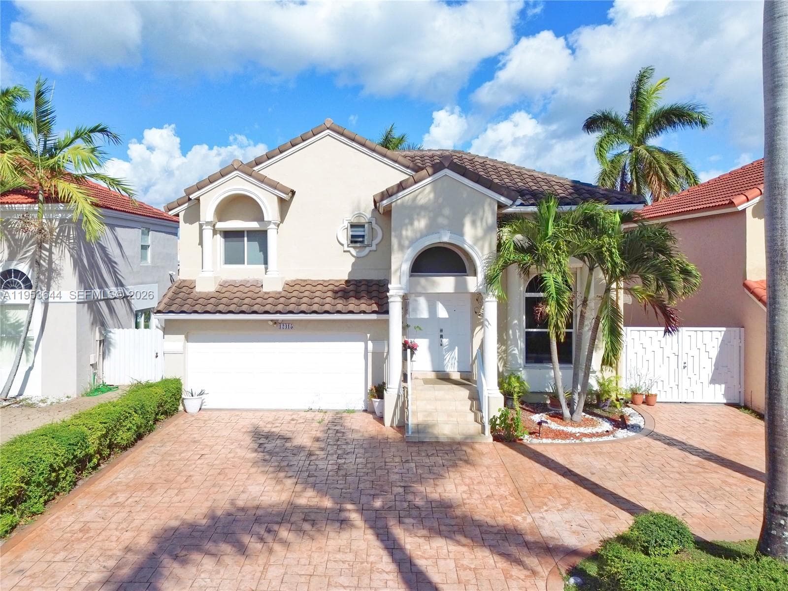 12415 NW 7th St, Miami FL 33182 — 2