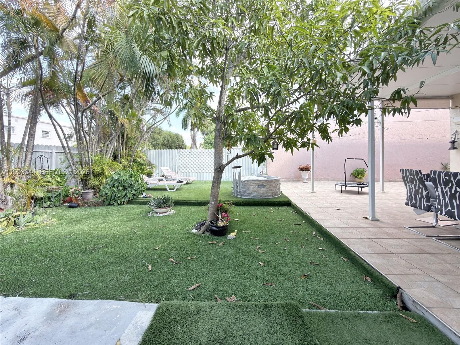 12415 NW 7th St, Miami FL 33182 — 15