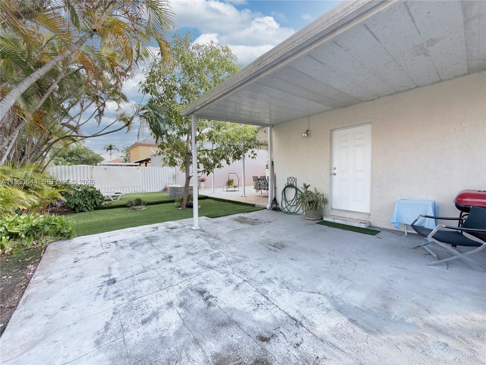 12415 NW 7th St, Miami FL 33182 — 11