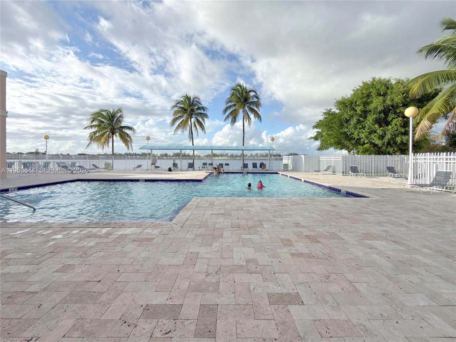 12415 NW 7th St, Miami FL 33182 — 40