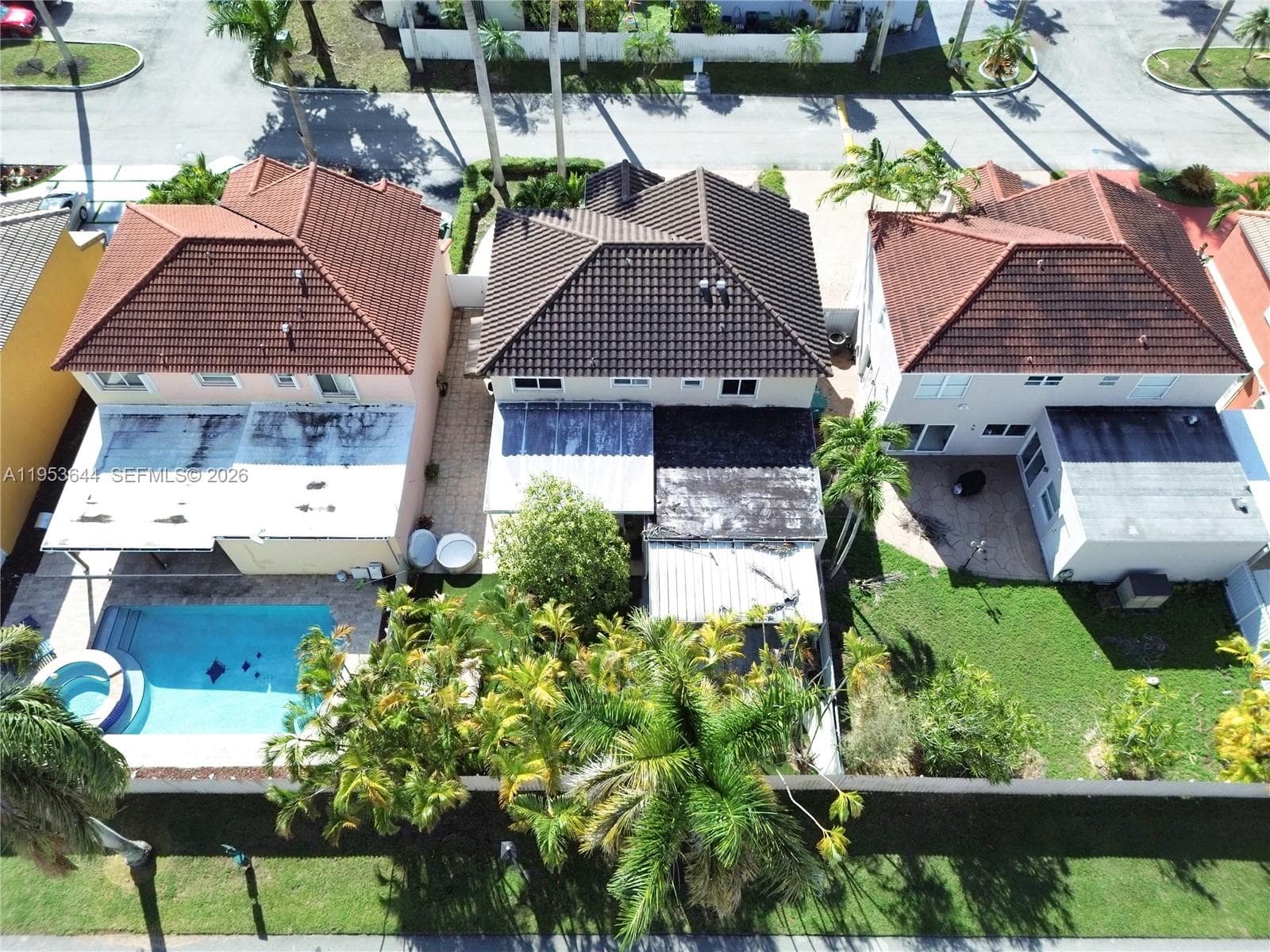 12415 NW 7th St, Miami FL 33182 — 21