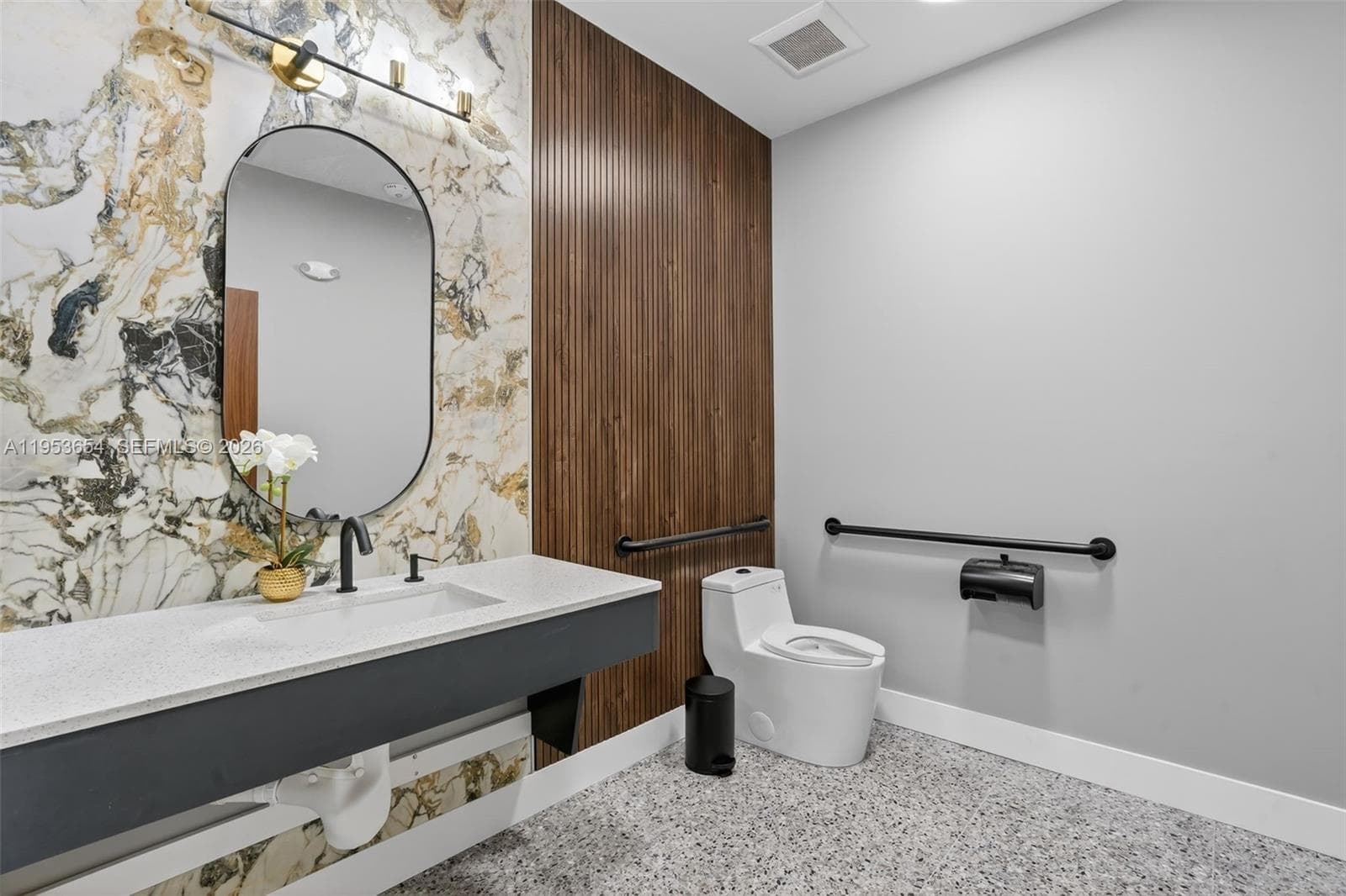 Beauty Salon Suites For Rent NOW Right In Front of FIU Publix Shopping, FL 33174 — 16