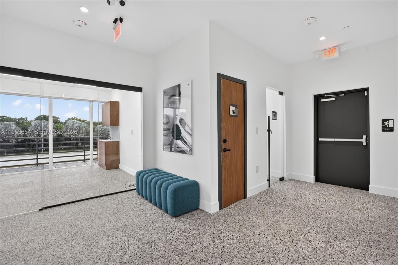 Beauty Salon Suites For Rent NOW Right In Front of FIU Publix Shopping, FL 33174 — 20