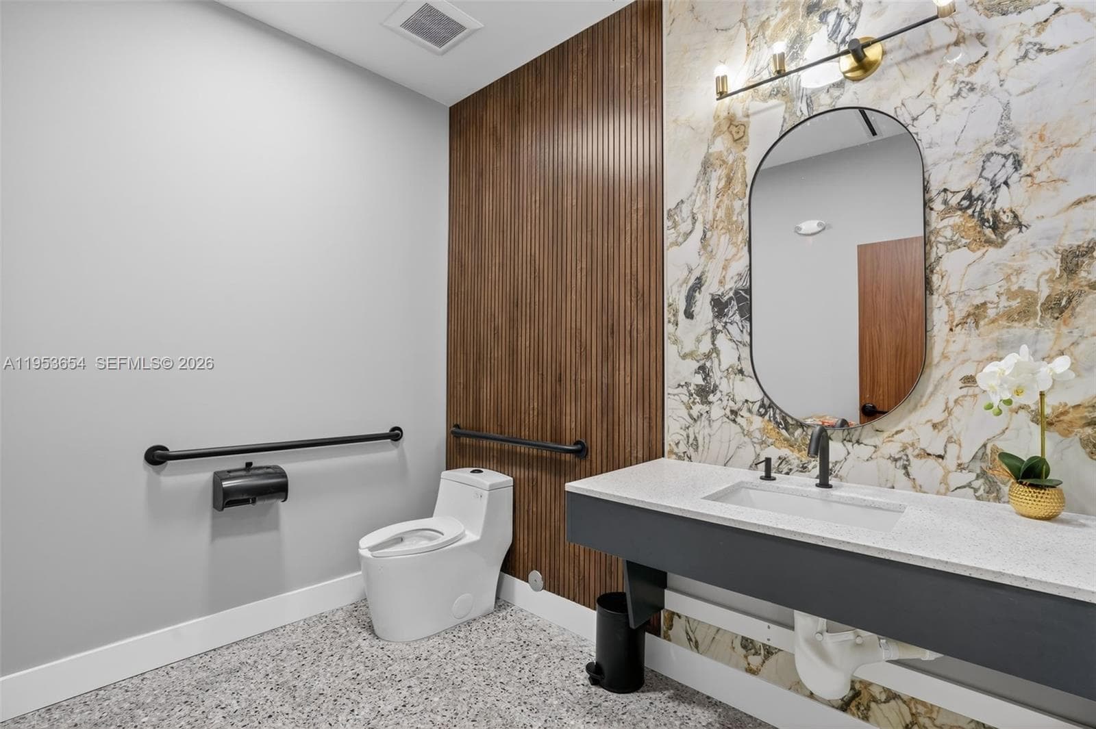 Beauty Salon Suites For Rent NOW Right In Front of FIU Publix Shopping, FL 33174 — 15