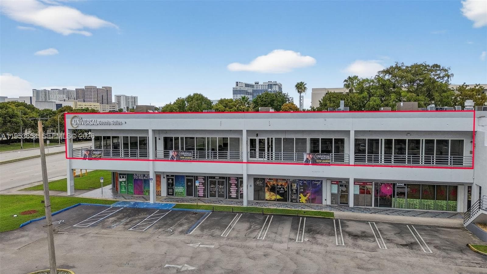 Beauty Salon Suites For Rent NOW Right In Front of FIU Publix Shopping, FL 33174 — 31