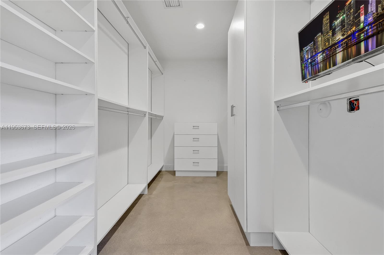 2247 NW 2nd St, Miami FL 33125 — 22