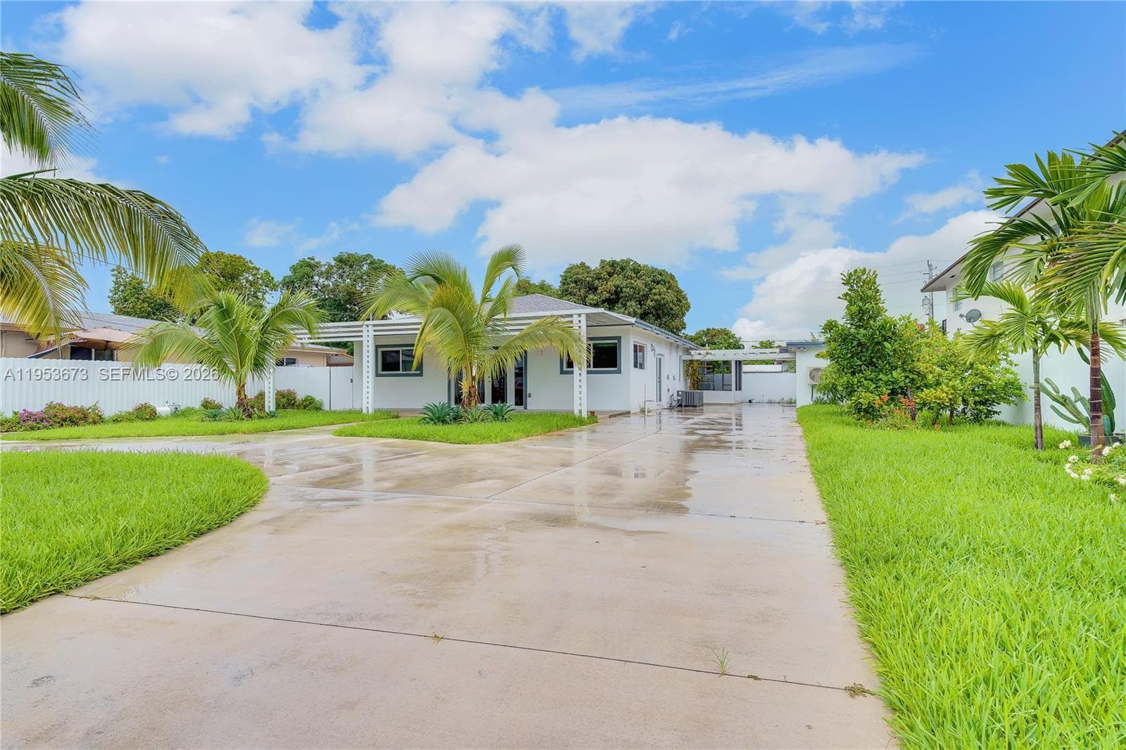 2247 NW 2nd St, Miami FL 33125 — 24
