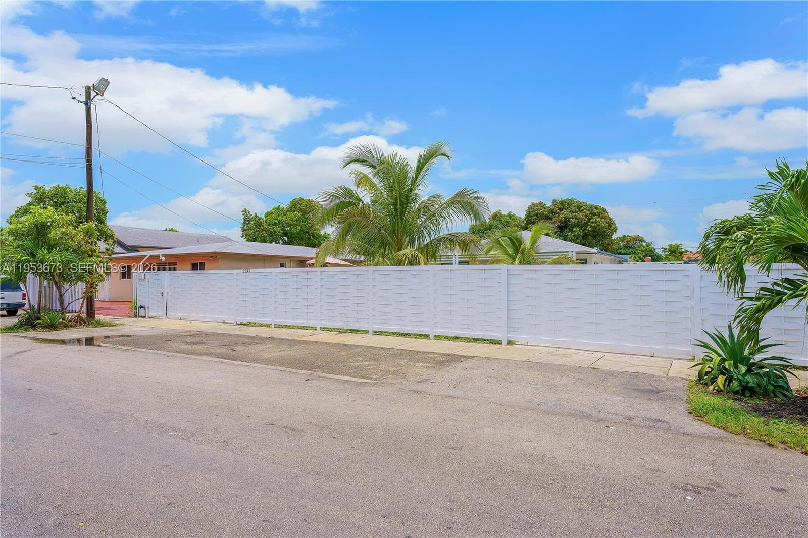 2247 NW 2nd St, Miami FL 33125 — 31