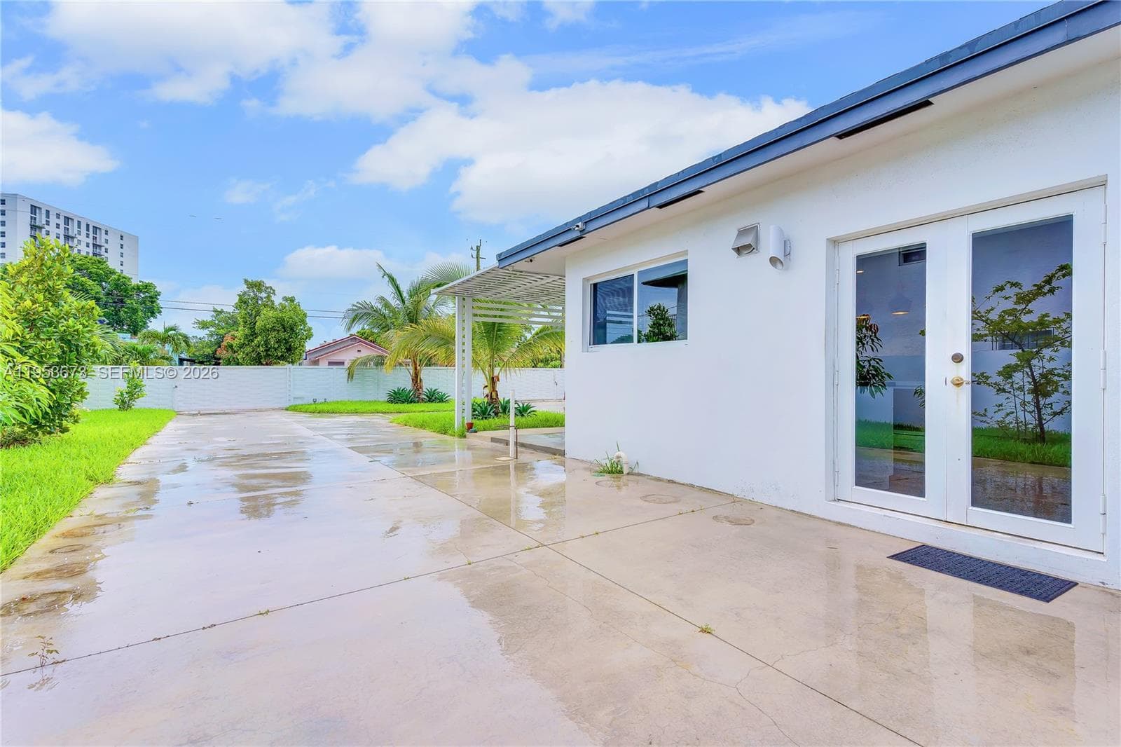 2247 NW 2nd St, Miami FL 33125 — 4