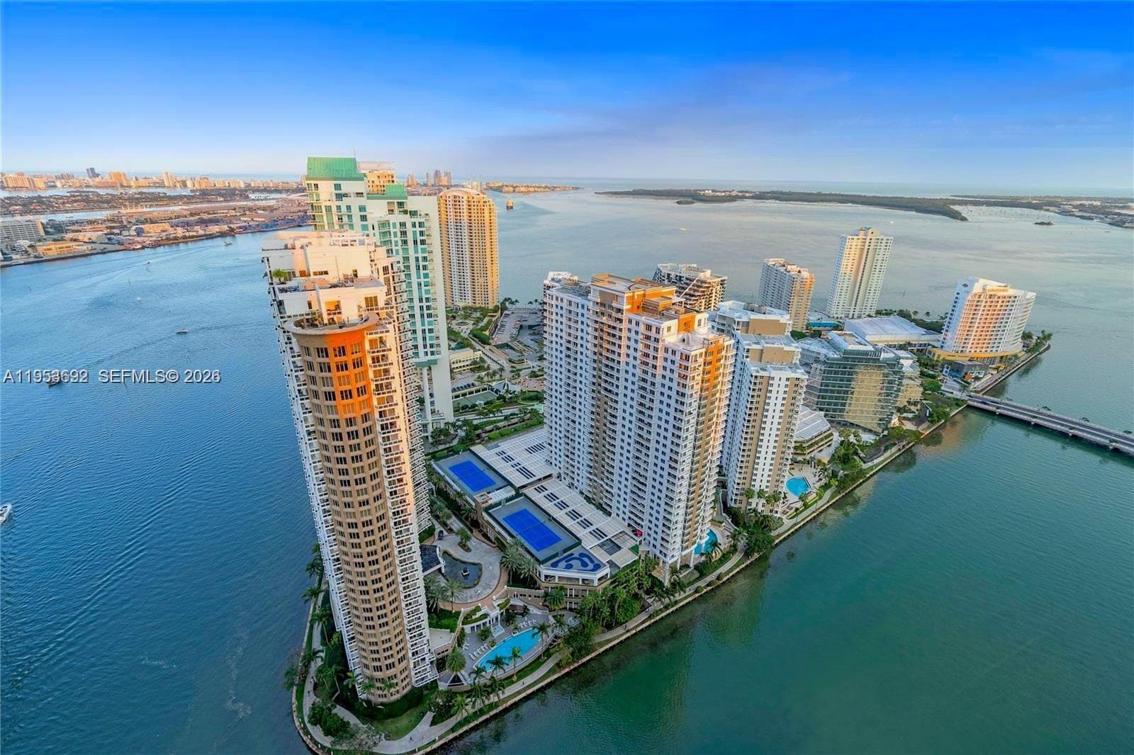 465 Brickell Ave # 5603, Miami FL 33131 — 17