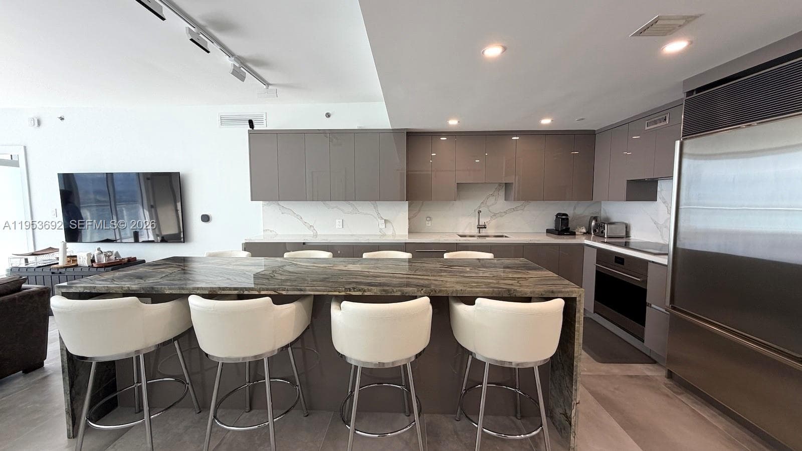 465 Brickell Ave # 5603, Miami FL 33131 — 5