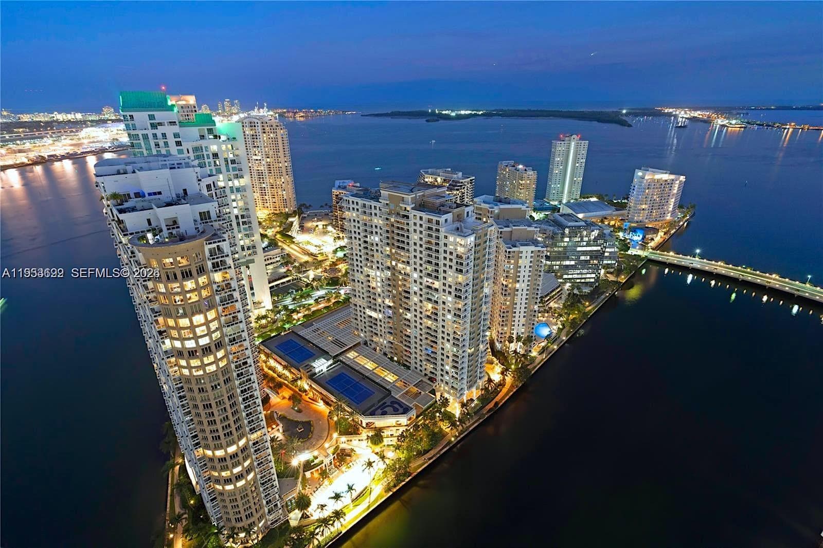 465 Brickell Ave # 5603, Miami FL 33131 — 18
