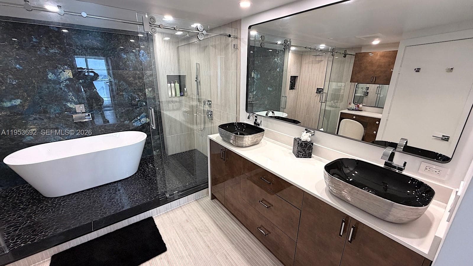 465 Brickell Ave # 5603, Miami FL 33131 — 11