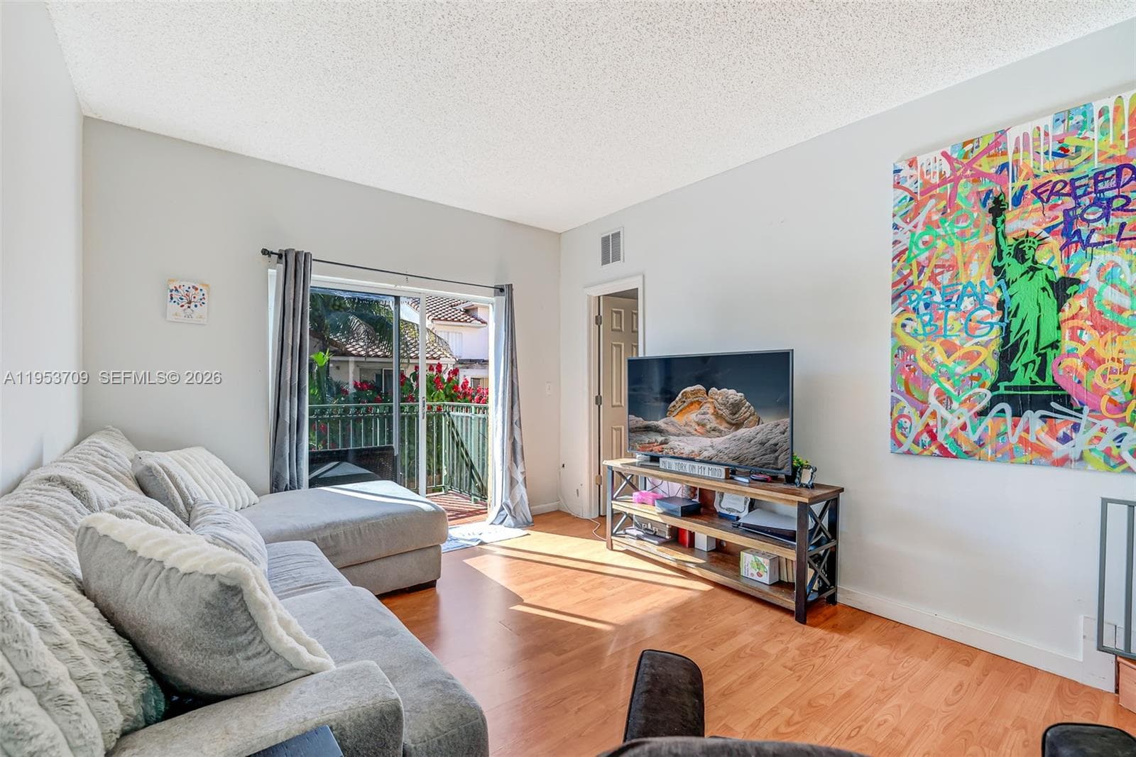 10026 Hammocks Blvd # 6, Miami FL 33196 — 6