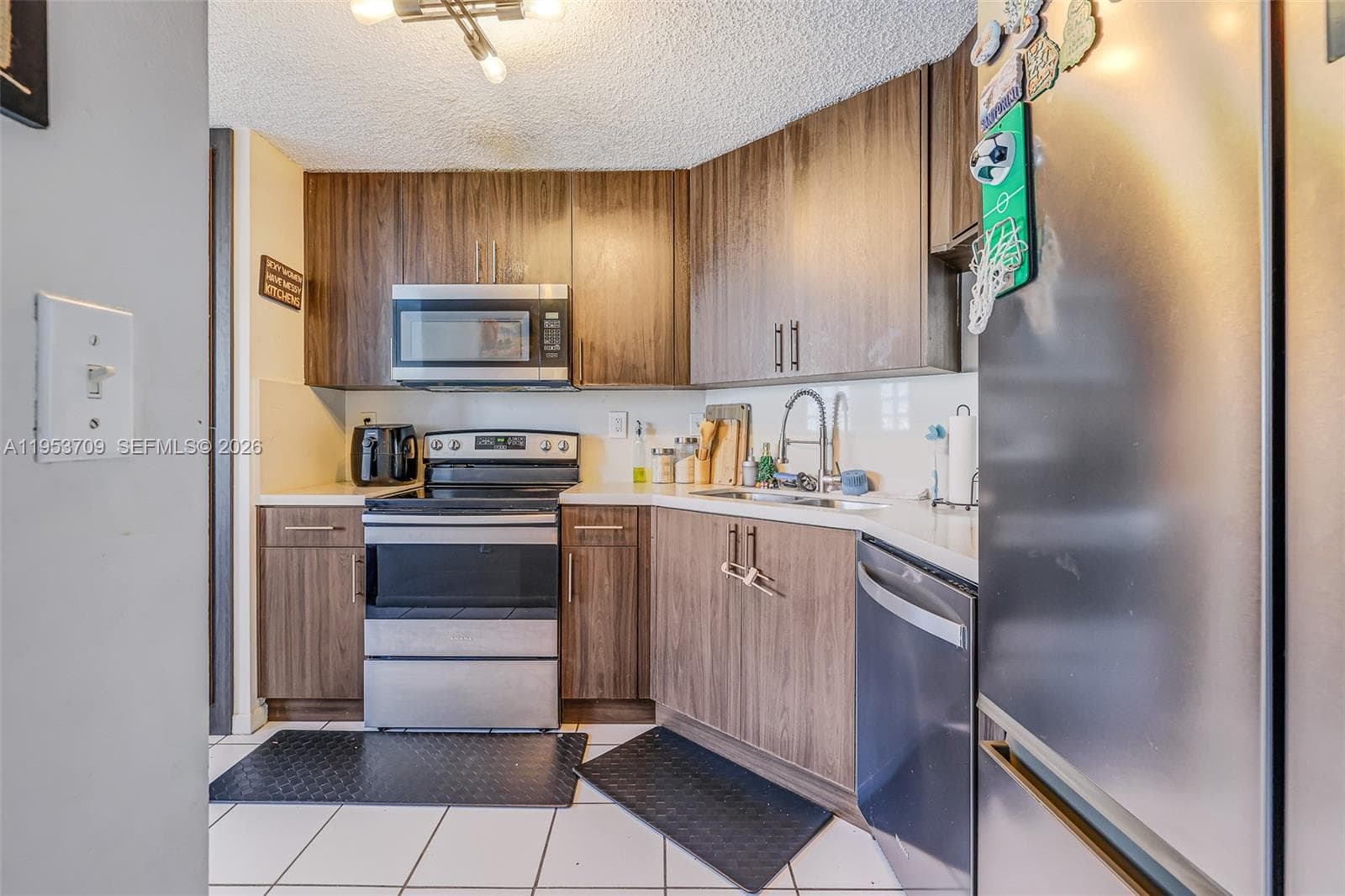 10026 Hammocks Blvd # 6, Miami FL 33196 — 4