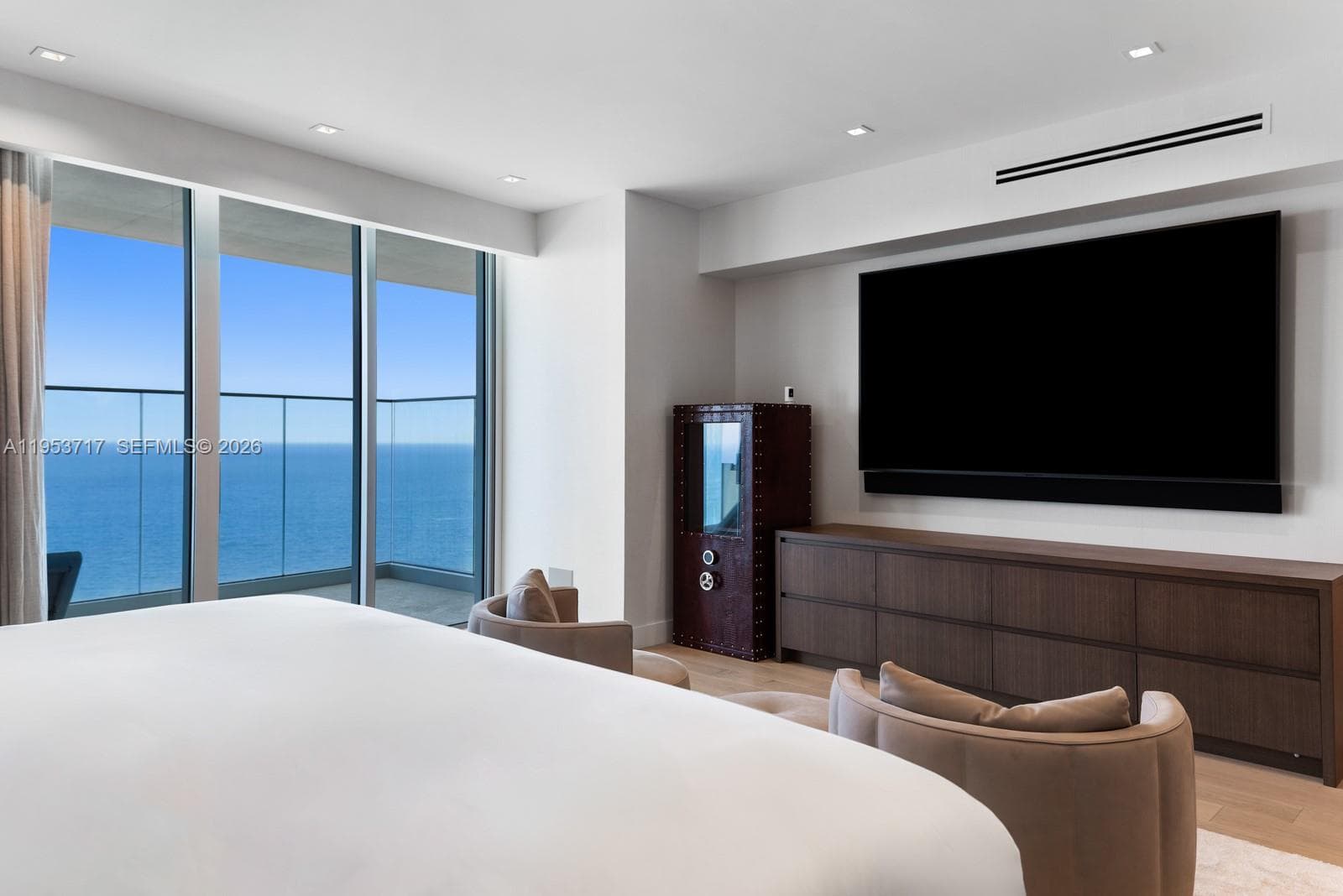 18501 Collins Ave # 3704, Sunny Isles Beach FL 33160 — 43