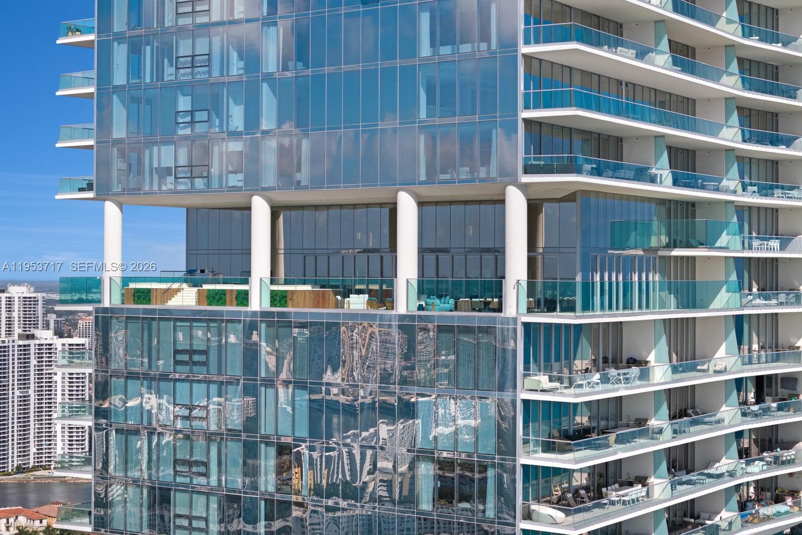 18501 Collins Ave # 3704, Sunny Isles Beach FL 33160 — 55