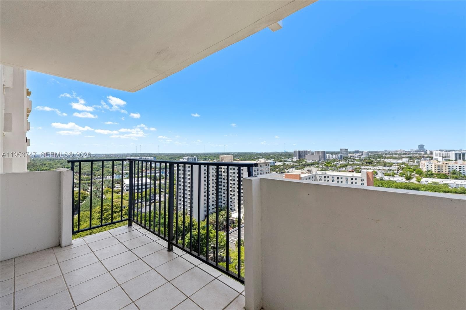 2780 NE 183rd St # 1911, Aventura FL 33160 — 26