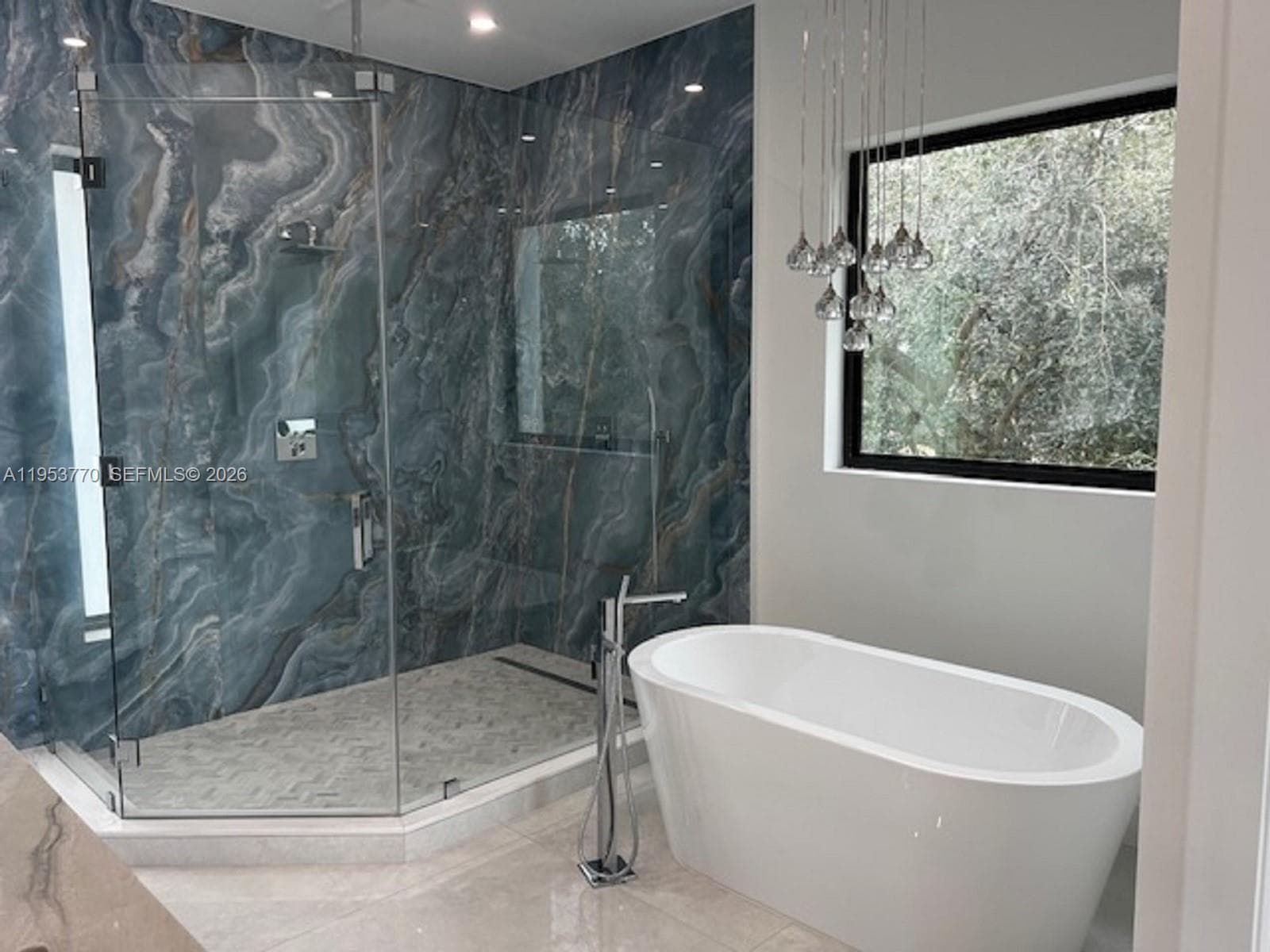 2 Hough Dr, Miami Springs FL 33166 — 23