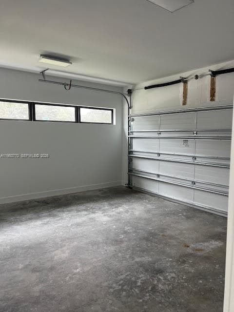 2 Hough Dr, Miami Springs FL 33166 — 13