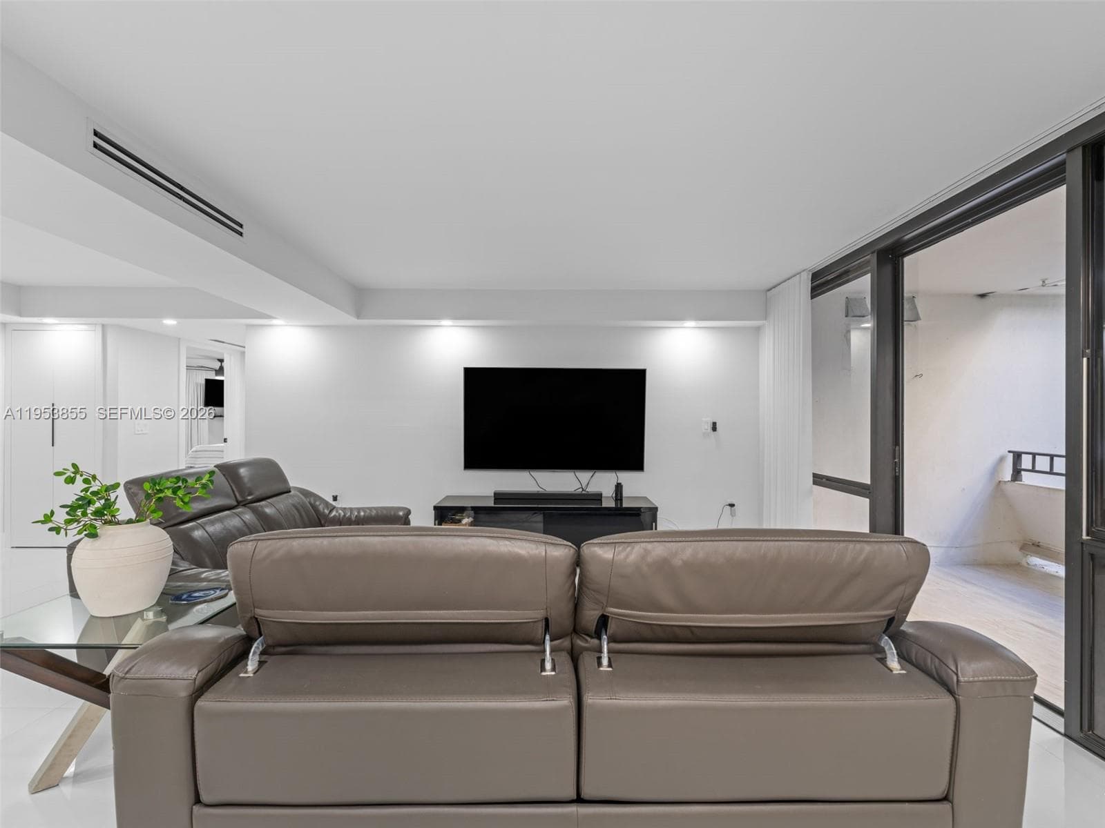 13953 Kendale Lakes Cir # B205, Miami FL 33183 — 15