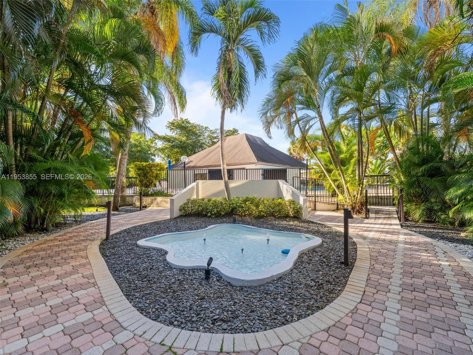 13953 Kendale Lakes Cir # B205, Miami FL 33183 — 35