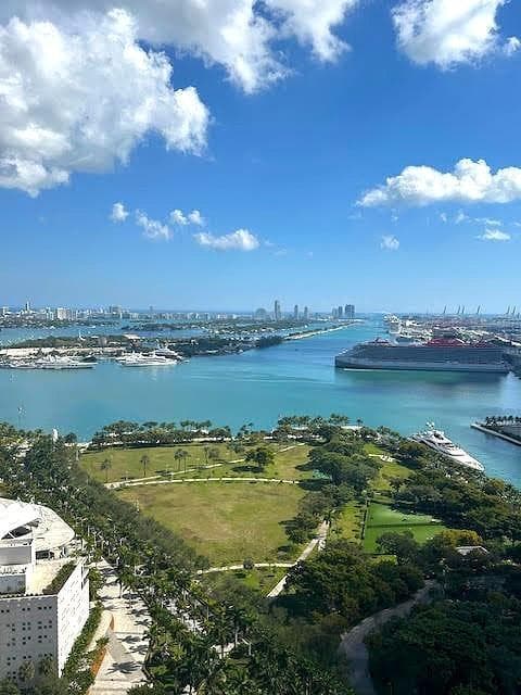 1040 Biscayne Boulevard # 3003, Miami FL 33132 — 1
