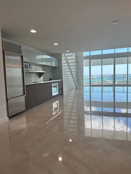 1040 Biscayne Boulevard # 3003, Miami FL 33132 — 8