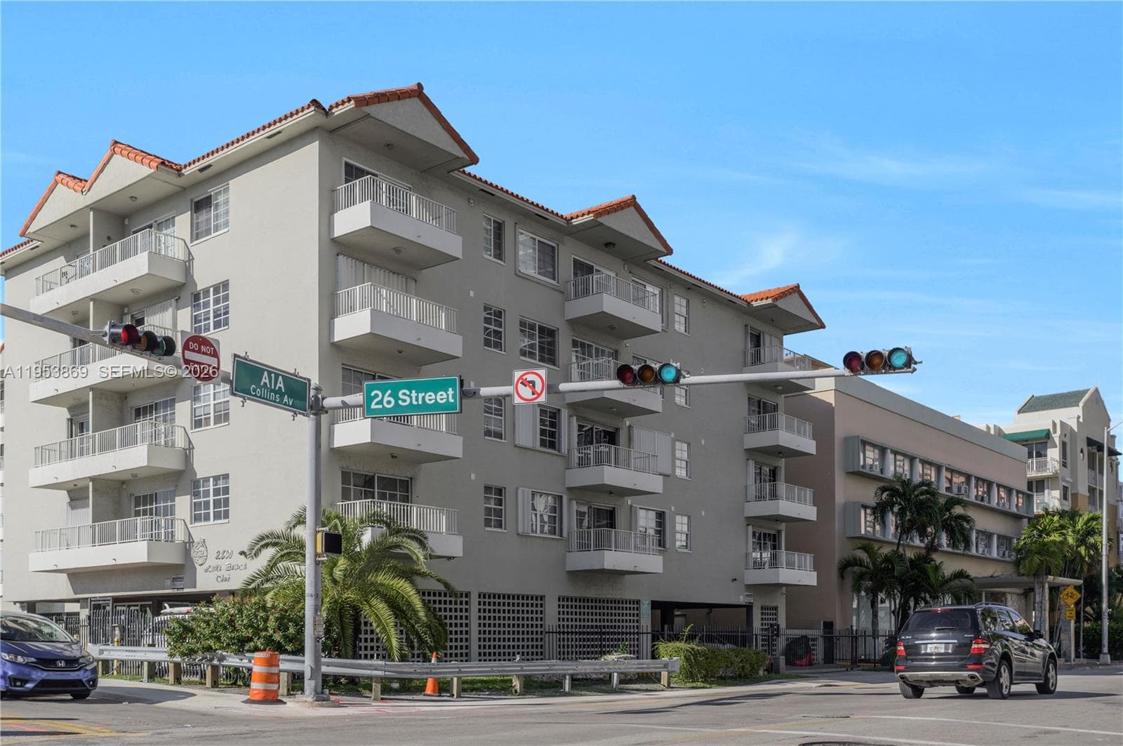 2600 Collins Ave # 204, Miami Beach FL 33140 — 19