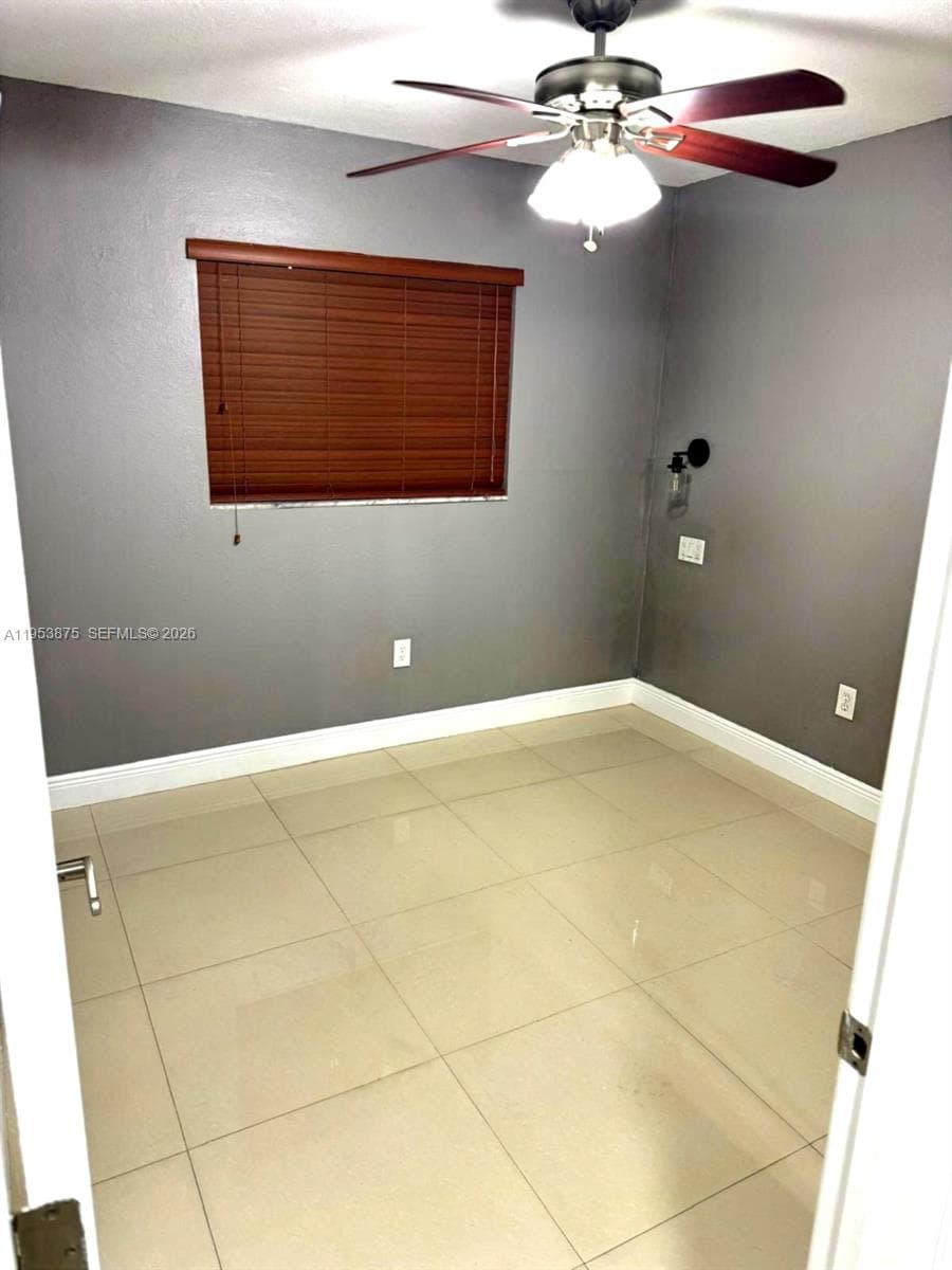 5461 W 24th Ave # 25, Hialeah FL 33016 — 2